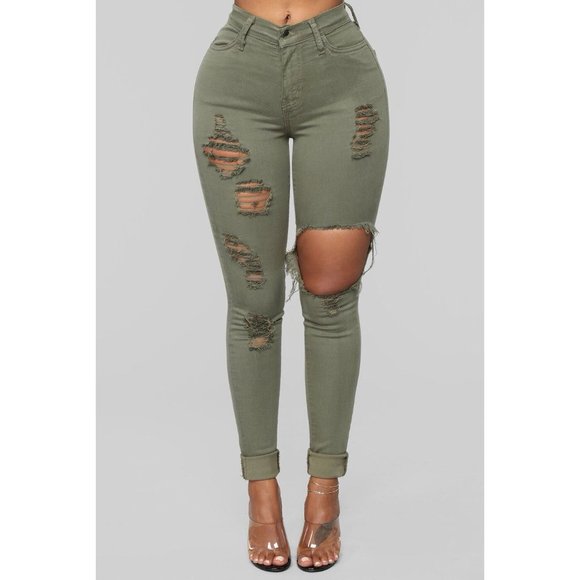 Fashion Nova Denim - Fashion Nova Distressed Jeans in Olive Size 7
